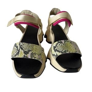 Sorel Women's Kinetic Impact Y-Strap High Sandal Size 8